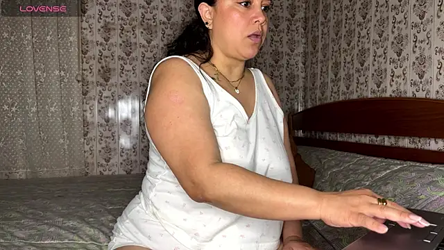 Foxyfox_realsex Adlı Modelin Web Kamerası Şovu