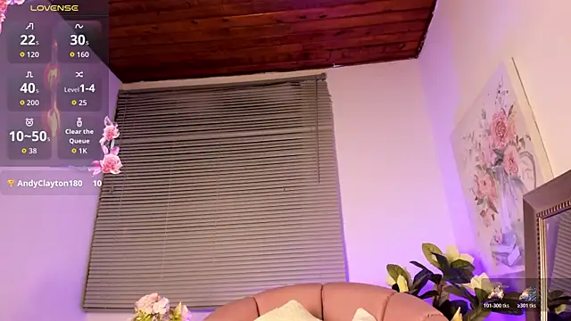 emily_burton18's Live XXX Chat