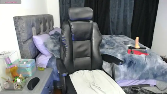 XXX chat uživo modela Dakotattoo