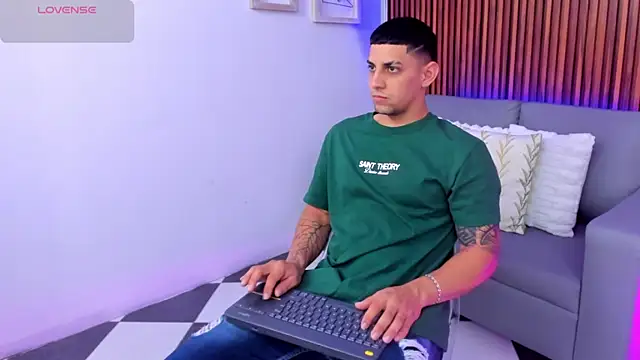 Alex_cute77のライブXXXチャット