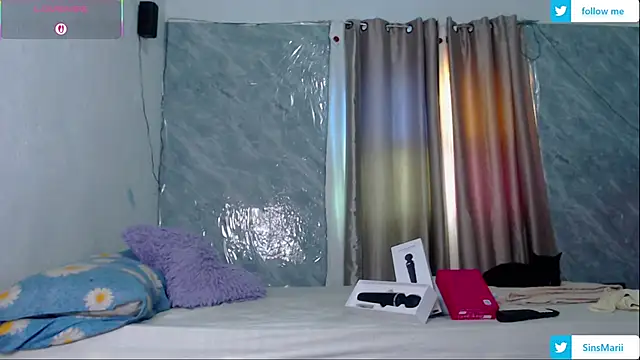 MARIELSINS_1111 élő XXX-chatje