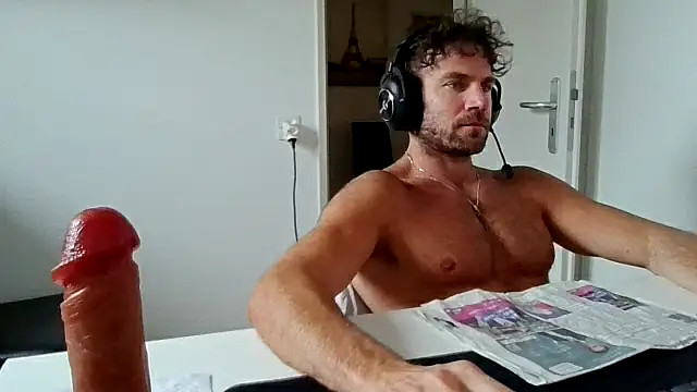 alpha-hunk 在線直播表演