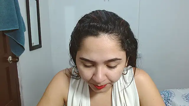 XXX chat uživo modela Thalian