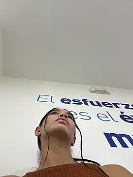 JuliaaVega's Live XXX Chat