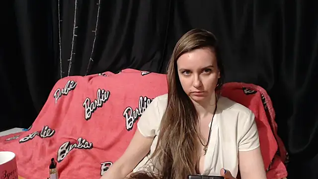 Chat +18 de Milana69 ao vivo