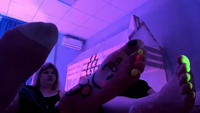 Chatroom XXX en direct de LilithNlsn