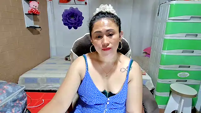 Filipina_Desire Chat XXX in diretta