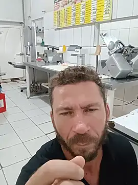 Chat XXX en directo de RobertoLuiz84