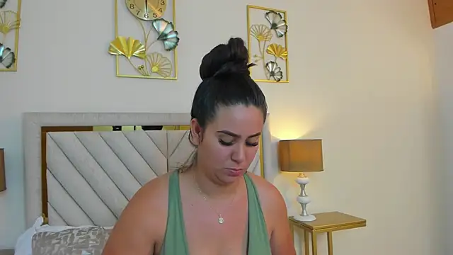 MadisonJenner's Live Chat Room