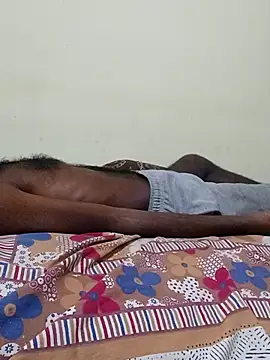 Chocolate_stud10: διαδικτυακό σόου στην κάμερα