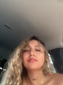 amanda-medrano1's Live XXX Chat