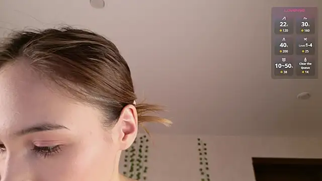 LilCatalia live XXX chat
