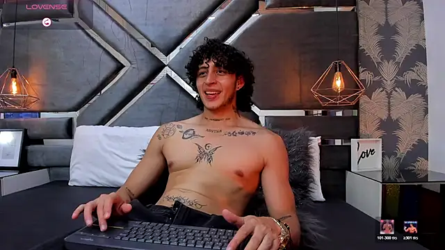 JayTaylorr 网络视讯表演