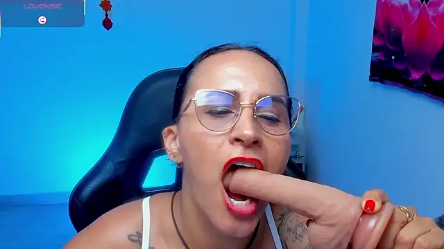 Sara_Charmy live XXX chat