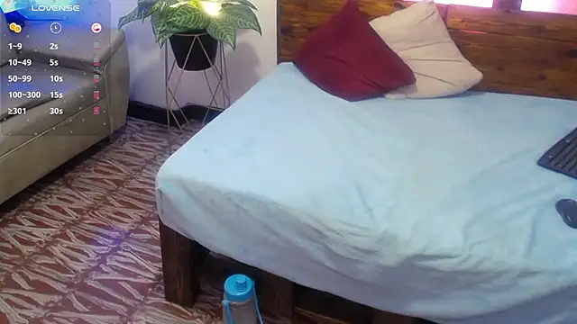 Yeseniaa25_'s Live XXX Chat