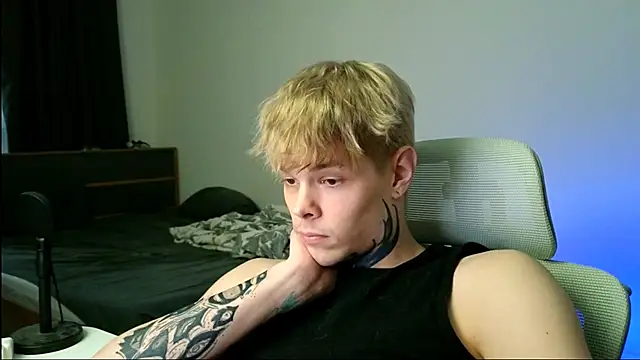 DENIS_HERE 网络视讯表演