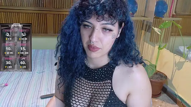 Eli666uwu Chat XXX in diretta