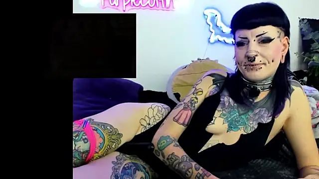 Purple_Coffin666's Live XXX Chat