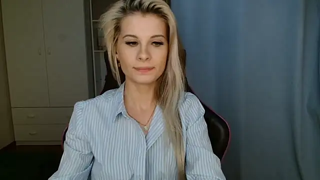 Chatroom XXX en direct de KristineGlow