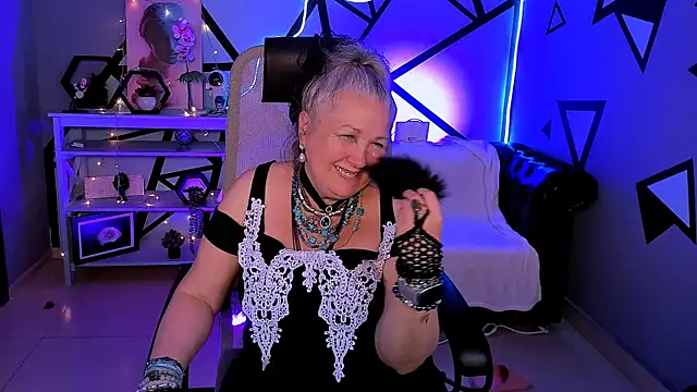 Chat +18 de LilaMaharani ao vivo
