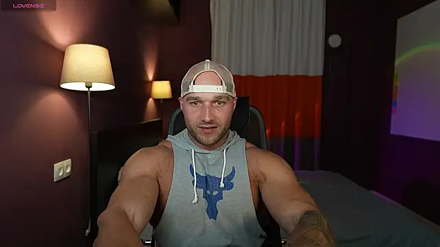 RikAdlerr Show Webcam