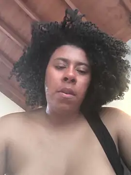 Chatroom XXX en direct de EmmilyBrant