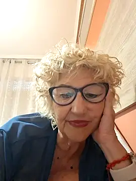 rosasuso élő XXX-chatje