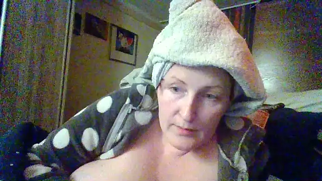 AllaSowinskaya Chat XXX in diretta