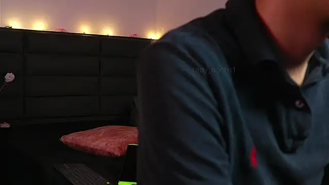 Chat XXX ao vivo de kathieandpovcock1