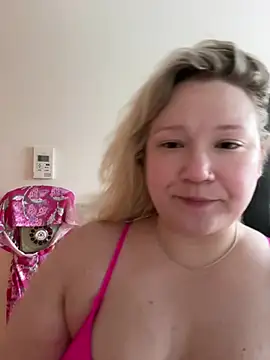 Chat +18 de PiggyRose ao vivo