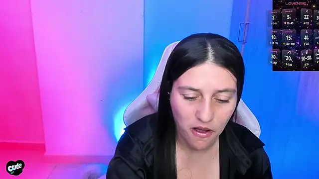 Saskyaa: απευθείας συνομιλία ΧΧΧ