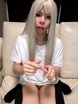 Вебкам-шоу yu_femboy