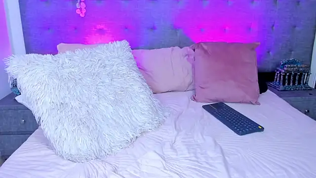 Онлайн чат XXX Andrew_restrepoo