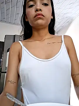 Dahimon-18 webcam show