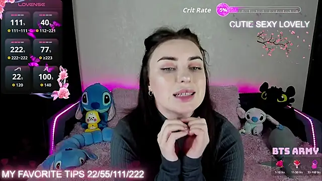 SemurMur élő XXX-chatje