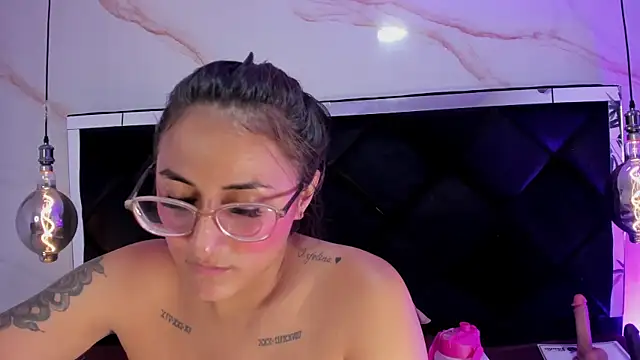 Ibbie_drastic's Live XXX Chat