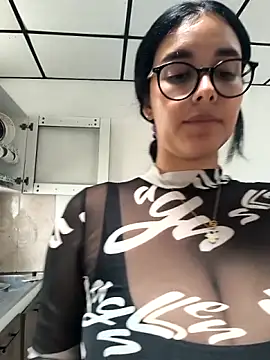 Chatroom XXX en direct de Annya-sweet