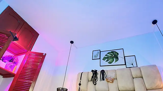 Chat XXX ao vivo de KimberlyFox_t