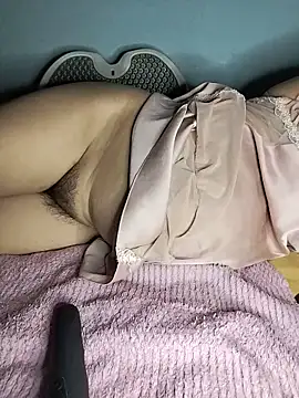 Zu_naa live XXX chat