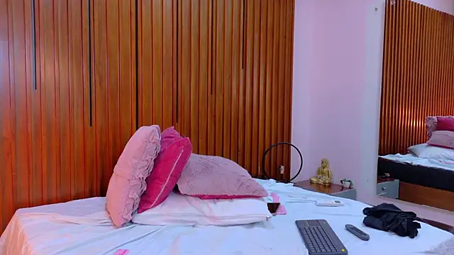 CAROLYNFOSTER live XXX chat