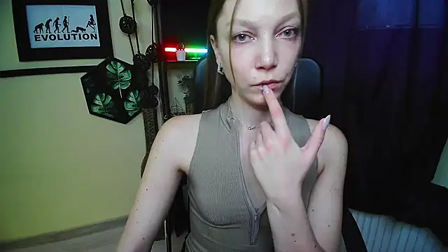 EmillyPlay Chat XXX live