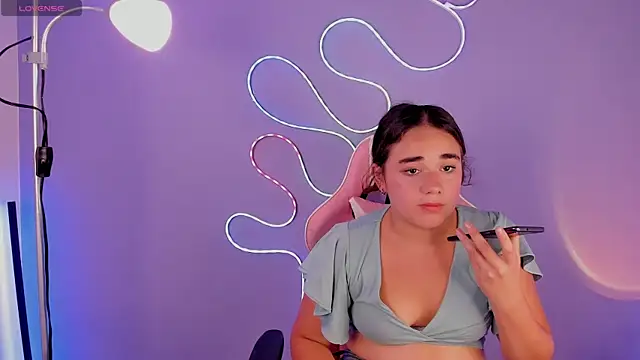 CharlotteBloom12 Chat XXX live