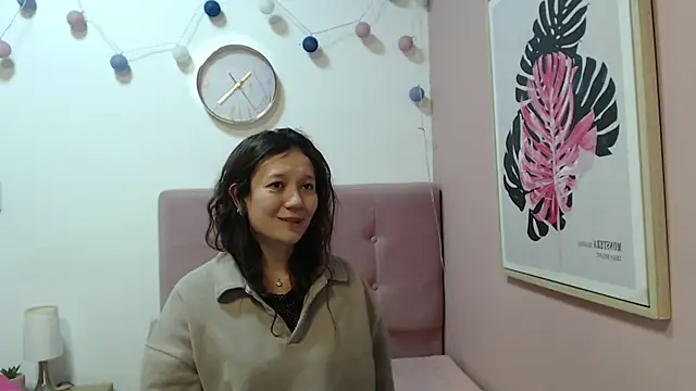 lanna_1878 live XXX chat