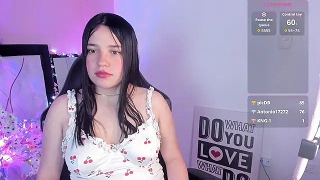 Julieth_Caandy's Live XXX Chat