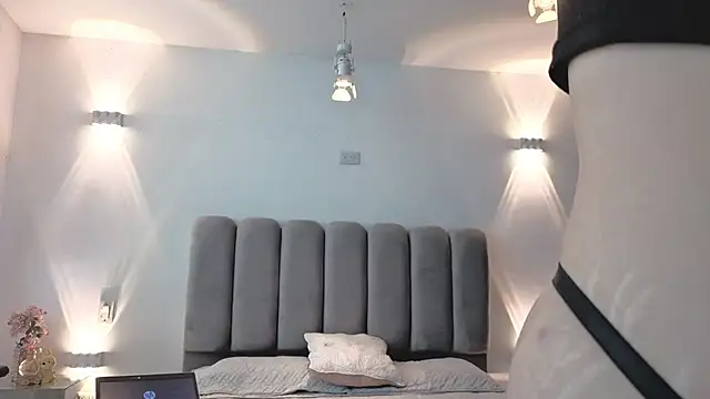 AlliceLover élő XXX-chatje