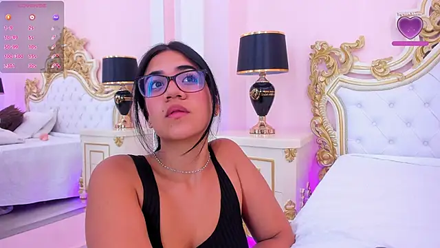 KellyAdams Adlı Modelin Canlı XXX Sohbeti