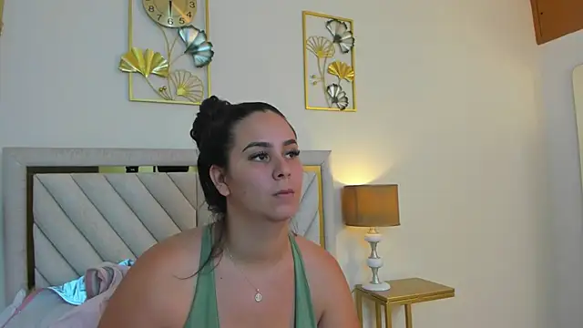 غرفة دردشة MadisonJenner المباشرة