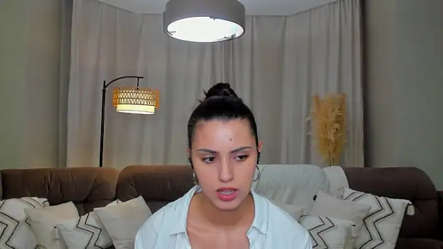 Chat XXX en directo de Jasmine_Stewart