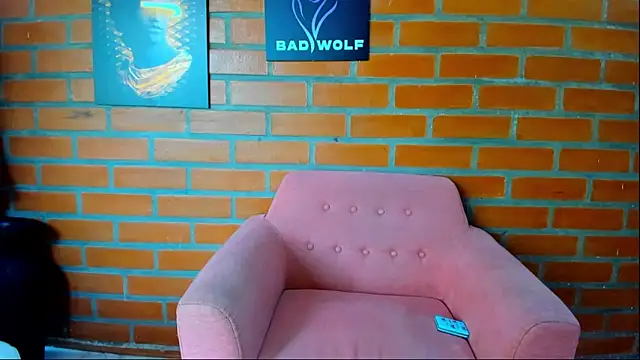Badwolf818_'s Live XXX Chat