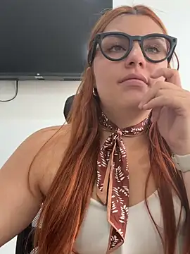 Chat +18 de Fieryfenixx ao vivo